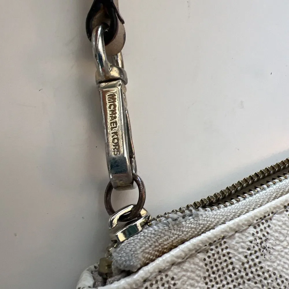 Michael Kors Wristlet Tan/Beige AV-1410  32T3GJSW1B‎ Ivory MK Signature Leather
